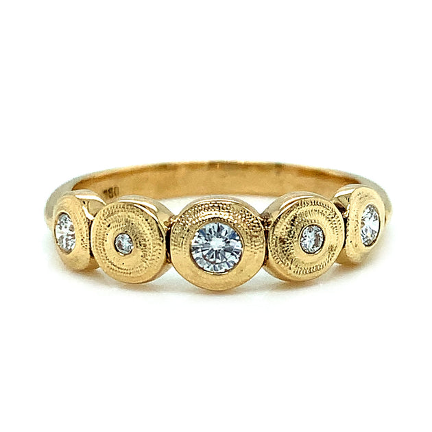 18kt yellow gold Ensemble twist diamond ring