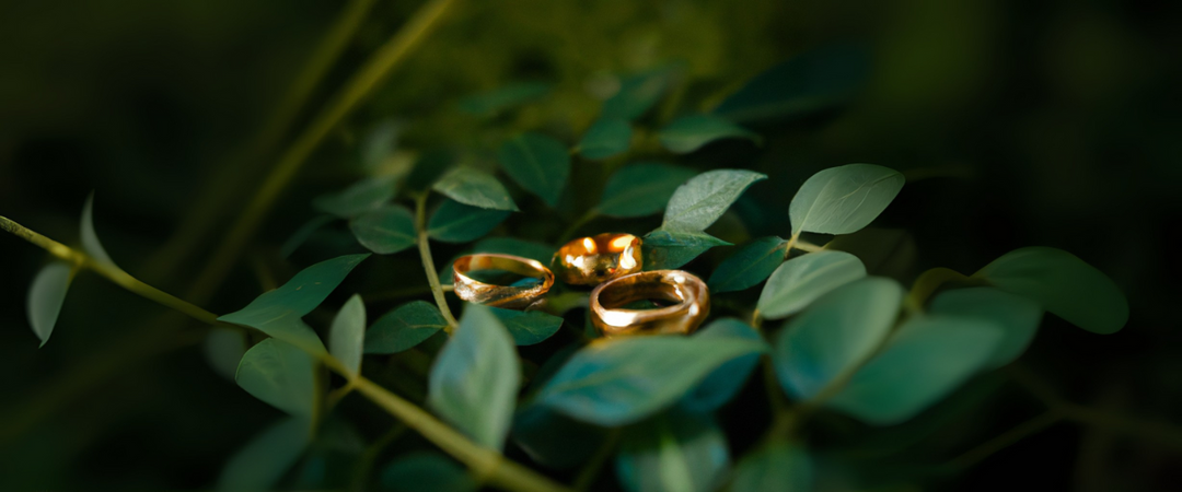 ethical recycled gold engagement ring from Alara Jewelry