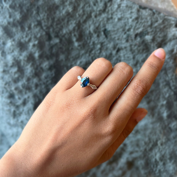 BLUE-GREEN TOURMALINE AND DIAMOND OCTAGON SHAPED RING | Frassanito Jewelers