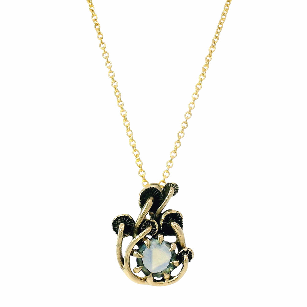 Mushroom Montana sapphire pendant in 14K yellow gold