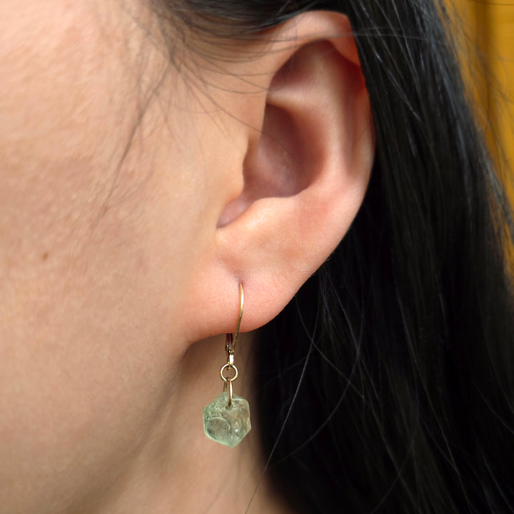 Rough Montana Sapphire & Yellow Gold Lever Back Earrings - "Candy Grapes"