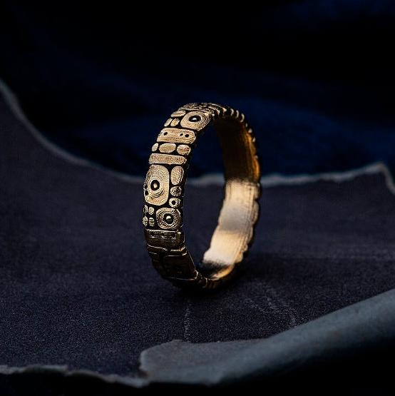 Textured 18K Yellow Gold Band - "Flora"