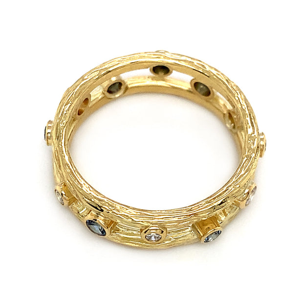 Yogo Sapphire and Diamond Yellow Gold Ring - "Pebble"