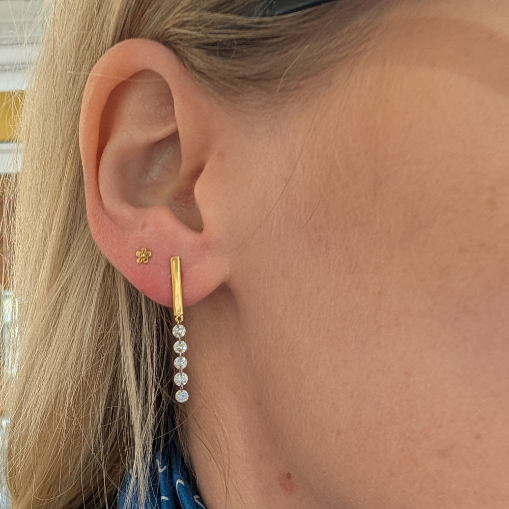 Diamonds & Gold Stud Earrings - "Streamer 5"
