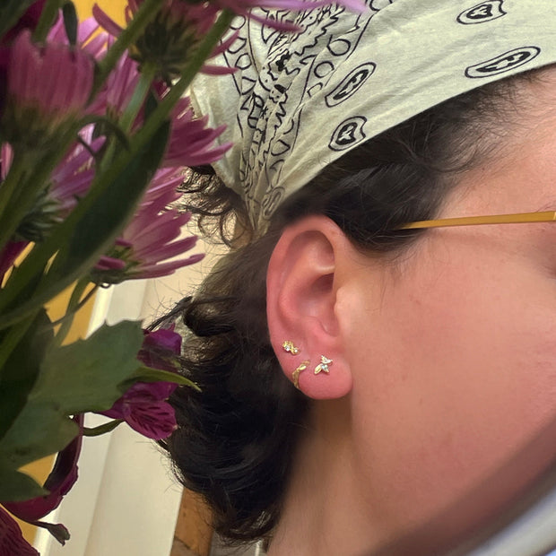 Single Diamond & Gold Stud Earring - "Renoir Breeze"